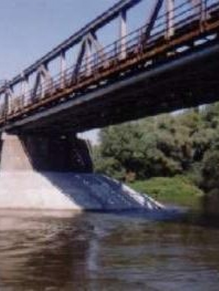  Sanácia mostného piliera č.4 trate Lužianky-Leopoldov v km 23,896 (Hlohovec) 