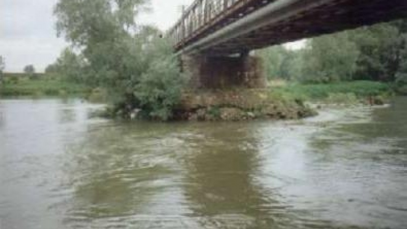  Referencie /  Sanácia mostného piliera č.4 trate Lužianky-Leopoldov v km 23,896 (Hlohovec)  - foto