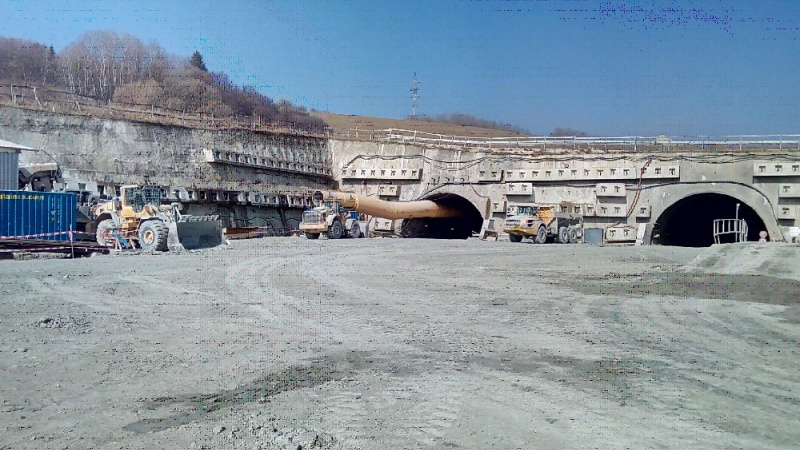  Referencie / Diaľnica D1, Lietavská Lúčka – Dubná Skala, tunel Višňové - foto
