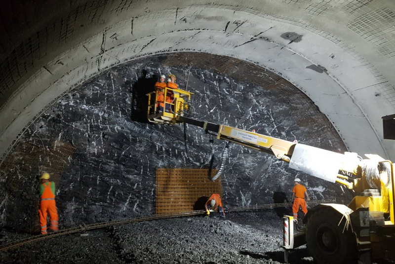  Referencie / Diaľnica D1, Hubová – Ivachnová, Tunel Čebrať - foto