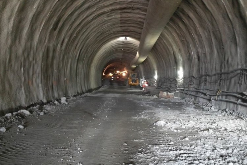  Referencie / Diaľnica D1, Hubová – Ivachnová, Tunel Čebrať - foto