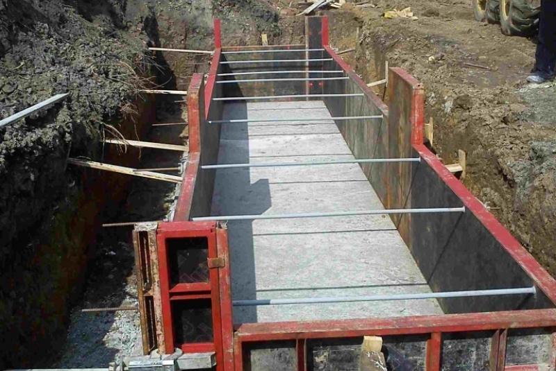 Referencie / ŽSR, Modernizácia železničnej trate Nové Mesto nad Váhom - Púchov, žkm 100,500 - 159,100 pre traťovú rýchlosť do 160 km/hod. - III. etapa, UČS 32 - 32.53 Tr. úsek Trenčín - Tr. Teplá, priepust v nžkm 126,652 - foto Referencie / ŽSR, Modernizácia železničnej trate Nové Mesto nad Váhom - Púchov, žkm 100,500 - 159,100 pre traťovú rýchlosť do 160 km/hod. - III. etapa, UČS 32 - 32.53 Tr. úsek Trenčín - Tr. Teplá, priepust v nžkm 126,652 - foto