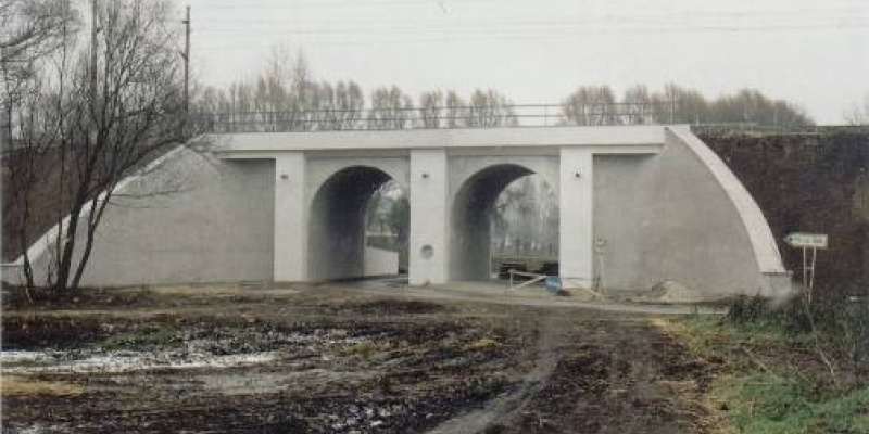  Referencie / Sanácia dvojklembového mosta vkm 166,545 trate D.N.Ves - Štúrovo (Strekov)  - foto