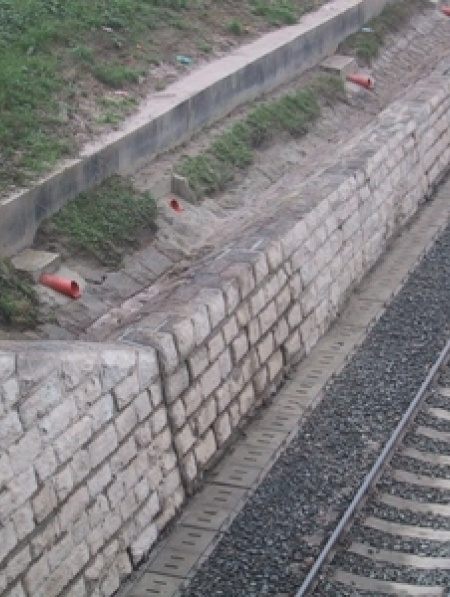 Rekonštrukcia juhovýchodného svahu nemcovského tunela na trati Strážske -Prešov 