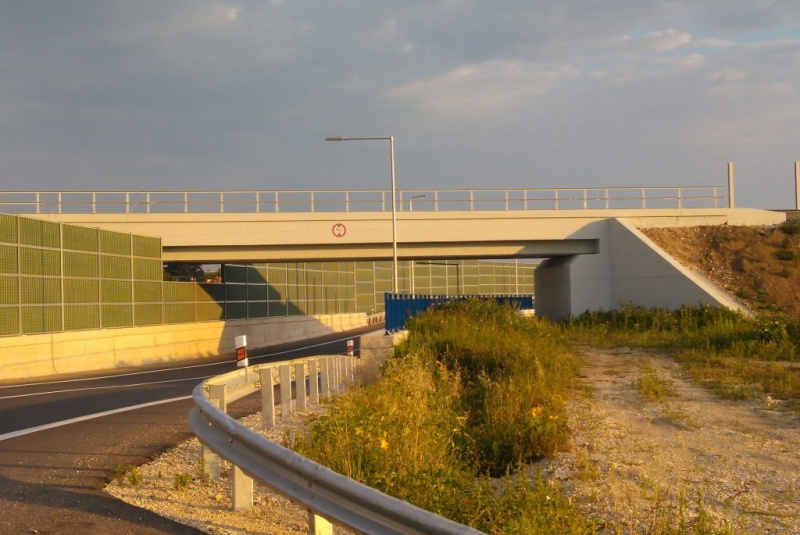SO 02.33.02 Výstavba nového žel. mostného objektu rozpätie konštrukcie 25m v žkm 0,747 nad cestou MZK 12/50